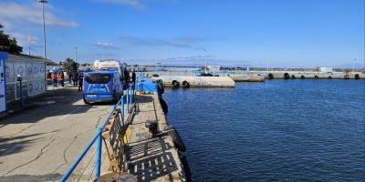 Çanakkale'de düzensiz göçmenleri taşıyan lastik bot battı