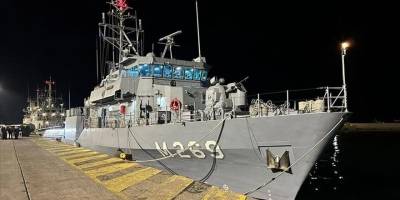 Mayın gemilerimiz Pire Limanı'nda