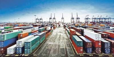 Döviz sıkıntısı yaşayan Pakistan'da binlerce konteyner limanda kaldı