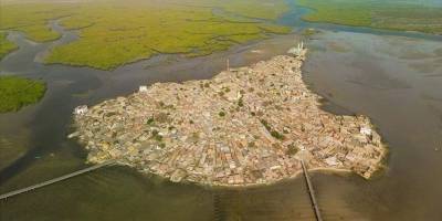 Deniz kabuğu adası ziyaretçilerini zamanda yolculuğa çıkarıyor