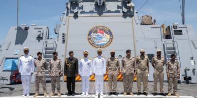 TCG Kınalıada, Cidde limanını ziyaret etti