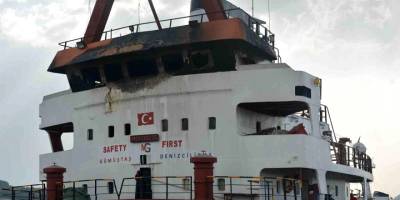 Çimento yüklü gemide yangın çıktı