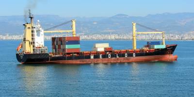 Türk bayraklı gemi karaya oturdu