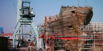 Putin, Batı'nın Yaptırım Baskısı Altındaki Rus Tersanelerini İnceletiyor