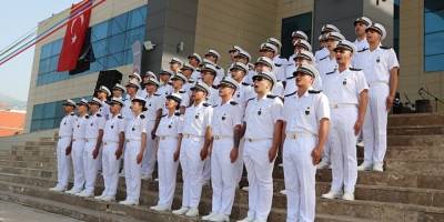 İSTE'li Denizciler Meslek Yemini Etti