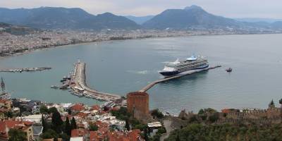 Alanya'ya 2024 yılının ilk kruvaziyeri geldi