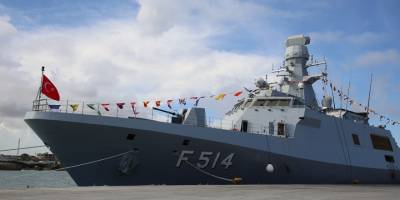 TCG Kınalıada, Güney Kore'nin Busan Limanı'nı ziyaret etti