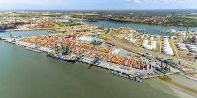 Petrol sızıntısından dolayı Deurganck Rıhtımı ve Kieldrecht Rıhtımı kapatıldı