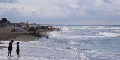 Sakarya'nın sahillerinde denize girmek 3 gün süreyle yasaklandı