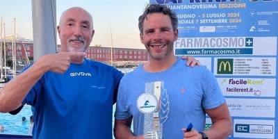 Emre Erdoğan, Capri-Napoli Yüzme Ultra Maratonu'nda birinci oldu