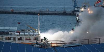 Arabalı feribottaki araçlarda çıkan yangın kontrol altına alındı