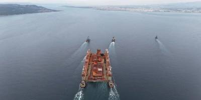 Çanakkale Boğazı dev havuzun geçişi için tek yönlü gemi trafiğine kapatıldı
