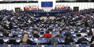 AP milletvekilleri, Rus fosil yakıt ithalatının tamamen yasaklanmasını istedi