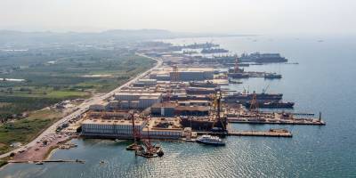 Tersanede gemi tamiri sırasında yaşanan patlamada 4 işçi yaralandı