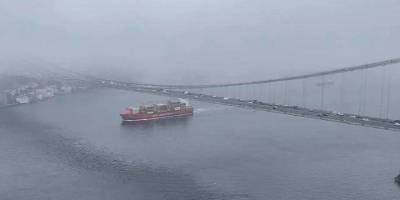  İstanbul Boğazı'nda gemi trafiği askıya alındı