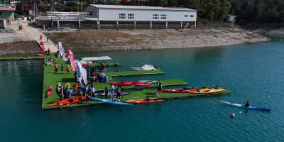 "Okullar Arası Deniz ve Durgunsu Kano Yarışmaları Türkiye Şampiyonası" Adana'da başladı