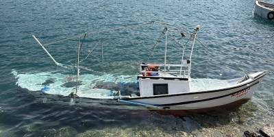 Fırtınada 3 tekne alabora oldu