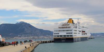 "MS Hamburg" kruvaziyeri Alanya Limanı'na demirledi