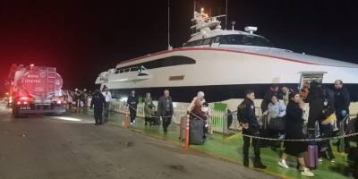 Feribotun makine dairesinde çıkan yangın söndürüldü