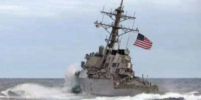 Husiler: Tel Aviv'de bir askeri noktayı ve iki destroyeri hedef aldık