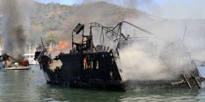 3 motor yat ile 1 yelkenli yangında kullanılamaz hale geldi