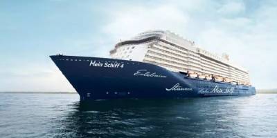Malta bayraklı kruvaziyer "Mein Schiff 4" Antalya'da