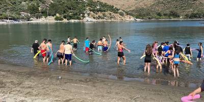 Datça'da depremzede çocuklar denizle buluştu