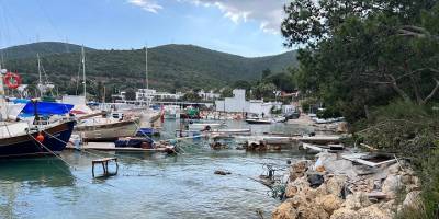 Bodrum'da denizdeki tonozlar ve terk edilmiş tekneler kaldırıldı