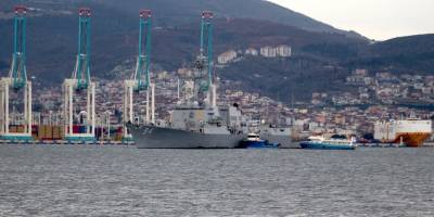 ABD savaş gemisi USS Nitze, Kocaeli'de demirledi