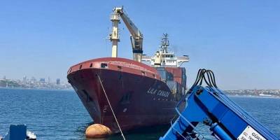 Sarayburnu önlerinde arızalanan gemi kurtarıldı