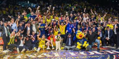 Fenerbahçe, ikinci kez Avrupa basketbolunun zirvesinde