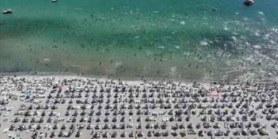 İstanbullular bayramın ilk gününde sahil ve parklarda vakit geçirdi