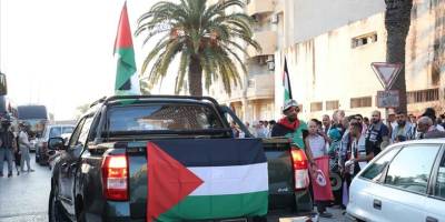 Gazze’deki ablukayı kırmayı planlayan “Mağrib Direniş Konvoyu” Tunus’tan Libya’ya geçti