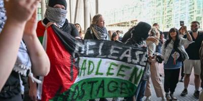 İran'a saldırılar nedeniyle İsrail'de mahsur kalan aktivistler yola çıkıyor