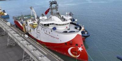 "Barbaros Hayreddin Paşa" gemisi Trabzon Limanı'na demirledi