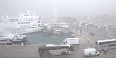 Feribotun çattığı gemi battı