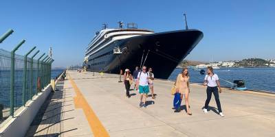 "Evrima" kruvaziyeri Bodrum'a geldi