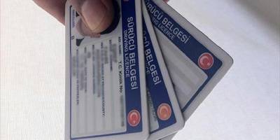 Eski tip sürücü belgelerinin yenilenmesi için verilen süre yarın sona eriyor