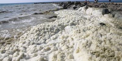 Hatay'da deniz kıyısında köpük benzeri tabakaya ilişkin inceleme tamamlandı