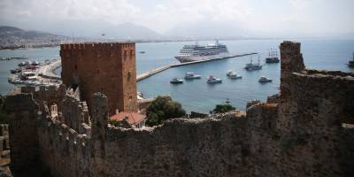 Alanya'ya "Nautica" isimli kruvaziyerle 602 yolcu geldi