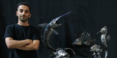 Babasının mesleğinden aldığı ilhamla deniz canlılarının heykelini yaptı