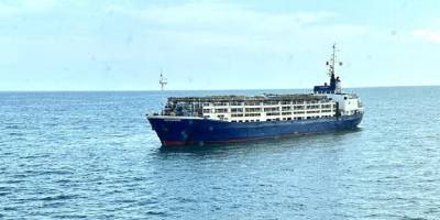 Arızalanan canlı hayvan gemisi kurtarıldı