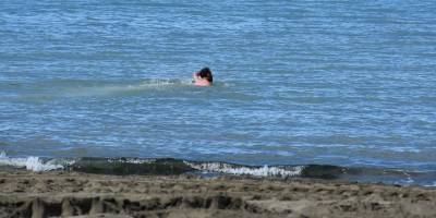 Denizde "kontrollü alanlarda yüzün" uyarısı