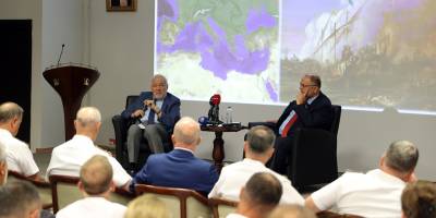 "Akdeniz ve Osmanlı Denizciliği" başlıklı konferans düzenlendi