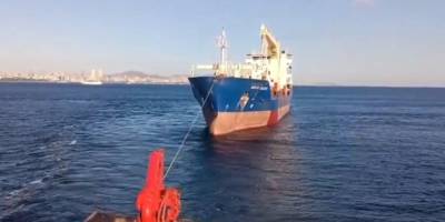 Makine arızası yapan "VIKTOR ZABELIN" Ahırkapı'ya demirletildi