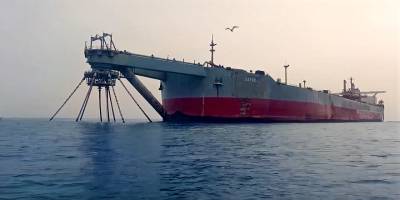 Safer petrol tankeri 8 yıl aradan sonra boşaltılıyor