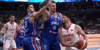 Türkiye, Sırbistan’ı yenerek grubu lider tamamladı