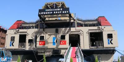 Öğrenciler, Rauf Bey Gemisi'nde ilk derslerine girdi