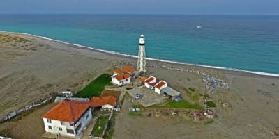 Tarihi Bafra Feneri hala gemilere yol gösteriyor