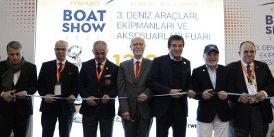 Milyonluk yatlar Yenikapı’ya demirledi